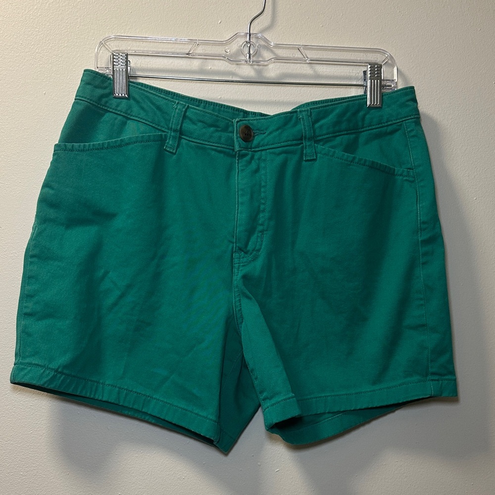 St. John’s Bay Women’s Green 5” Short Sz 10 Style P1275